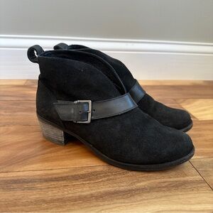 Ugg Black Suede Heeled Ankle Boots 7